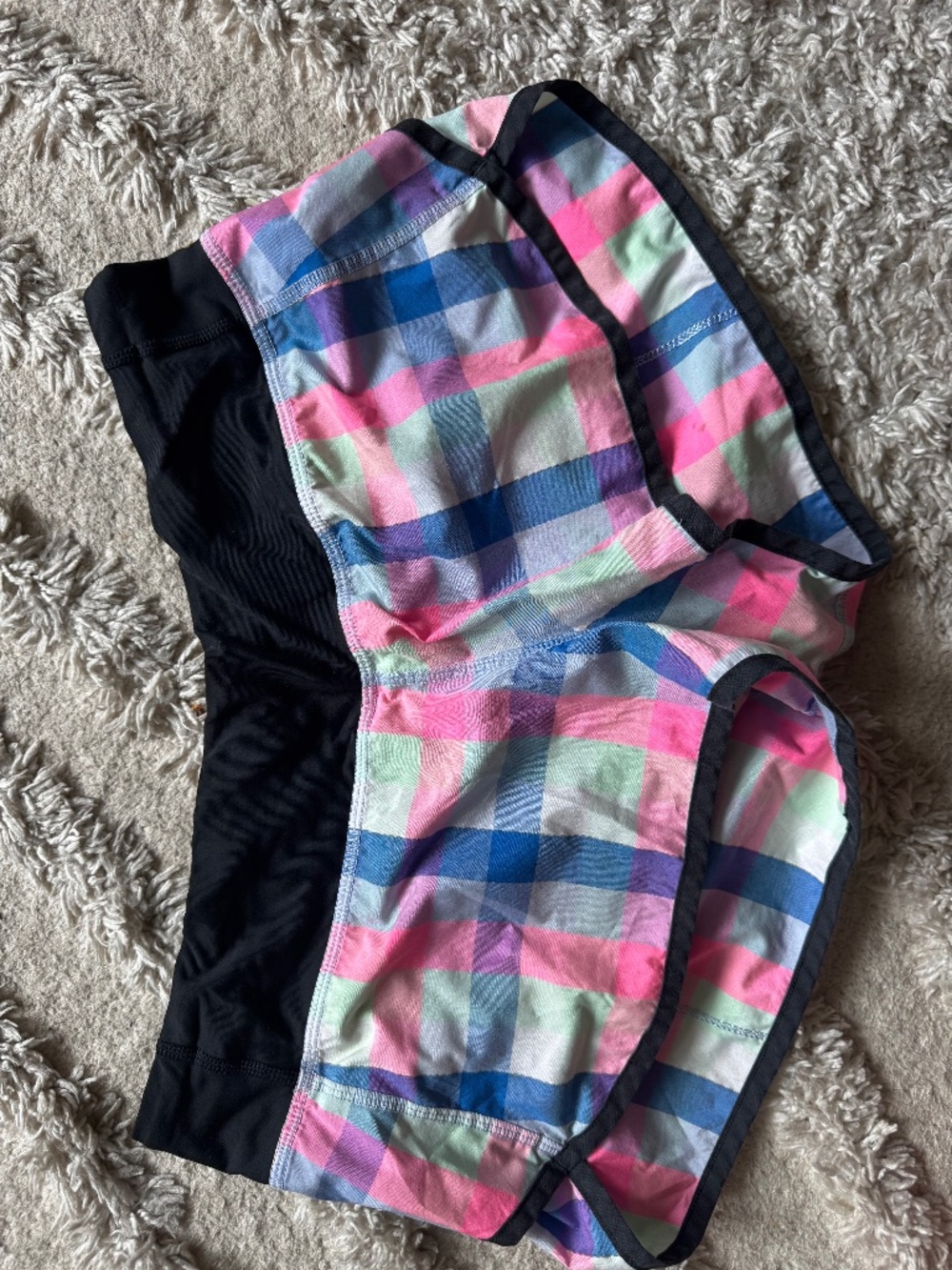 Lululemon Speed Up Low-Rise Lined Short 2.5" size 6